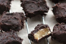 手工制作<a href=/shicai/mimian/QiaoKeLi/index.html target=_blank><u>巧克力</u></a>