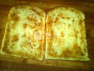 焦糖<a href=/shicai/guopin/XianJiao/index.html target=_blank><u>香蕉</u></a>烤土司