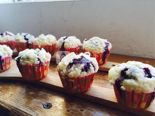 <a href=/shicai/guopin/LanMei/index.html target=_blank><u>蓝莓</u></a>奶香蛋糕