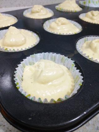 <a href=/shicai/guopin/ZhiMa/index.html target=_blank><u>芝麻</u></a><a href=/shicai/guopin/XingRen/index.html target=_blank><u><a href=/shicai/guopin/Xing/index.html target=_blank><u>杏</u></a>仁</u></a>蛋糕