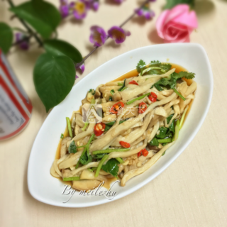 凉拌<a href=/shicai/guopin/Xing/index.html target=_blank><u>杏</u></a>鲍菇