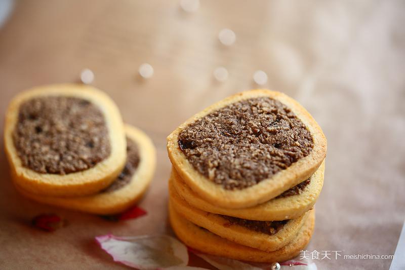 朗姆<a href=/shicai/guopin/PuTao/index.html target=_blank><u>葡萄</u></a>椰蓉饼干