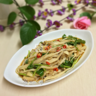 凉拌<a href=/shicai/guopin/Xing/index.html target=_blank><u>杏</u></a>鲍菇