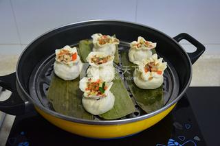 <a href=/shicai/mimian/NuoMi/index.html target=_blank><u>糯米</u></a>烧麦