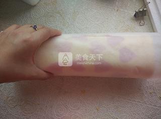 爱心<a href=zt/qifengdg target=_blank><u>戚风蛋糕</u></a>卷