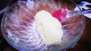 自制广式蛋<a href=/shicai/mimian/HuangDou/index.html target=_blank><u>黄豆</u></a>沙月饼