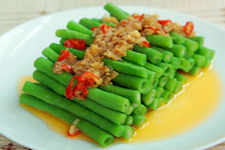 <a href=/shicai/shucai/JiangDou/index.html target=_blank><u>豇豆</u></a>角