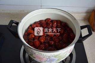 自制<a href=/shicai/guopin/Zao/index.html target=_blank><u>枣</u></a>泥