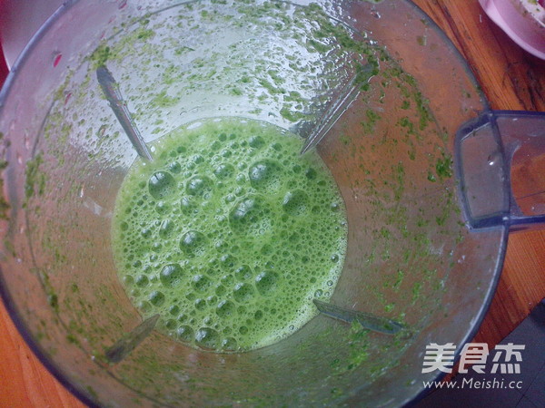 <a href=/shicai/shucai/BoCai/index.html target=_blank><u>菠菜</u></a><a href=/shicai/rouqin/JiDan/index.html target=_blank><u>鸡蛋</u></a>饼的做法