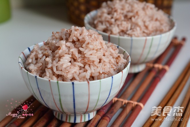 红<a href=/shicai/mimian/GengMi/index.html target=_blank><u>粳米</u></a>饭的做法