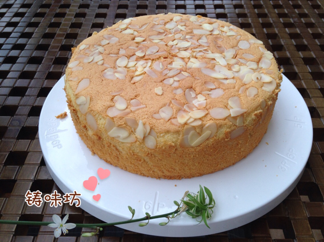 <a href=/shicai/guopin/XingRen/index.html target=_blank><u><a href=/shicai/guopin/Xing/index.html target=_blank><u>杏</u></a>仁</u></a><a href=/shicai/diaoweipin/FengMi/index.html target=_blank><u>蜂蜜</u></a><a href=zt/qifengdg target=_blank><u>戚风蛋糕</u></a>