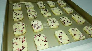 <a href=/shicai/guopin/ManYueMei/index.html target=_blank><u>蔓越莓</u></a>饼干