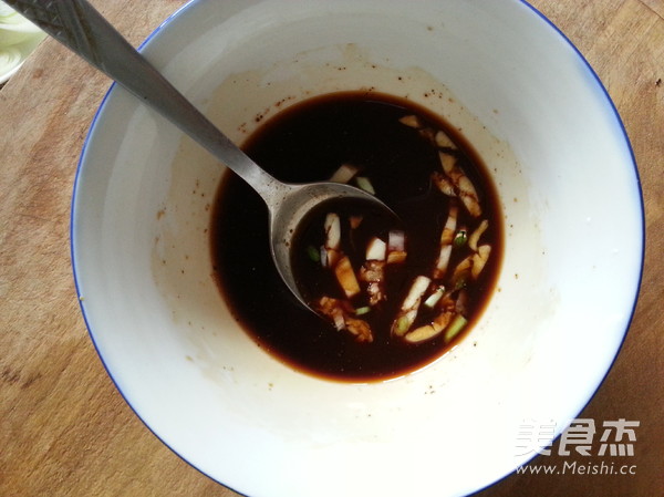 <a href=/shicai/shucai/XiangCai/index.html target=_blank><u>香菜</u></a>杆炒<a href=/shicai/rouqin/YangRou/index.html target=_blank><u>羊肉</u></a>的做法