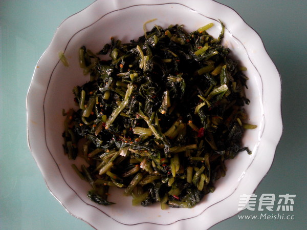 拌<a href=/shicai/shucai/XueLiHong/index.html target=_blank><u>雪里蕻</u></a>的做法