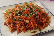 <a href=/shicai/shucai/HuLuoBo/index.html target=_blank><u>胡<a href=/shicai/shucai/LuoBo/index.html target=_blank><u>萝卜</u></a></u></a>炒肉怎么做好吃