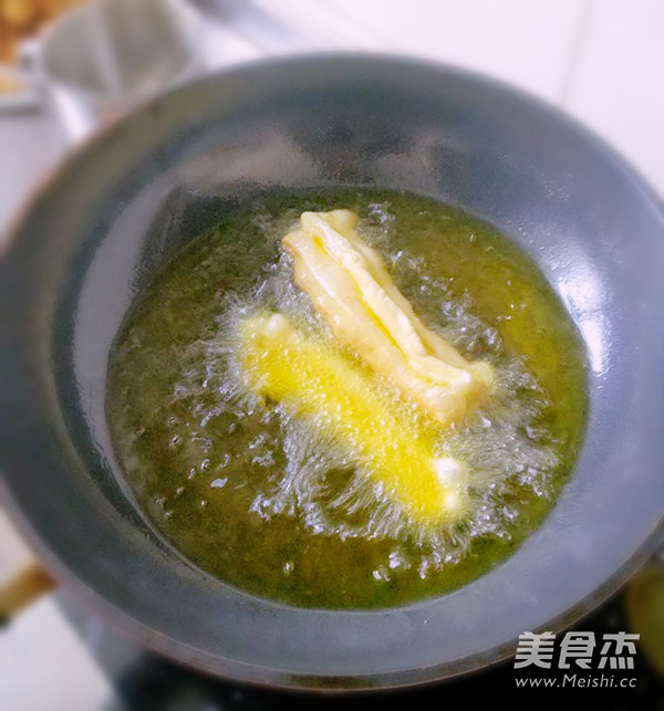 #香雪面粉#香酥<a href=/shicai/mimian/YouTiao/index.html target=_blank><u>油条</u></a>的做法