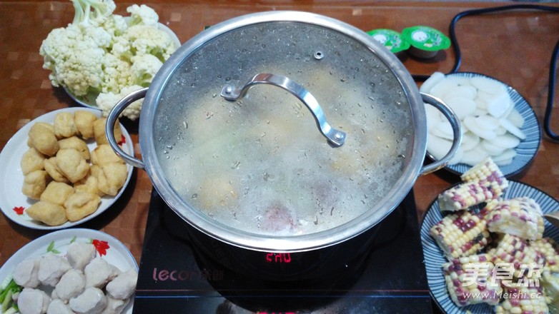 <a href=/shicai/rouqin/YangRou/index.html target=_blank><u>羊肉</u></a>煲的做法