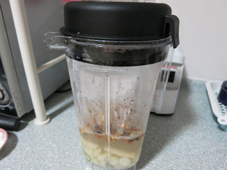 香滑<a href=/shicai/shucai/ShanYao/index.html target=_blank><u>山药</u></a>核<a href=/shicai/guopin/Tao/index.html target=_blank><u>桃</u></a>露