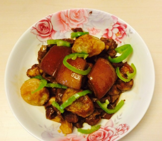 <a href=/shicai/mimian/BaiYeJie/index.html target=_blank><u>百叶结</u></a>红烧肉