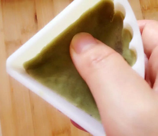 <a href=/shicai/guopin/Tao/index.html target=_blank><u>桃</u></a>山皮月饼