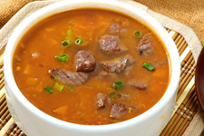 <a href=/shicai/rouqin/NiuRou/index.html target=_blank><u>牛肉</u></a>汤怎么做好吃