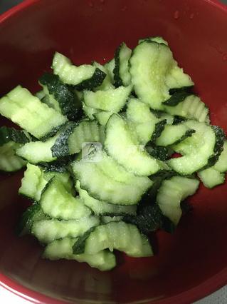 凉拌<a href=/shicai/shucai/HuangGua/index.html target=_blank><u>黄瓜</u></a>