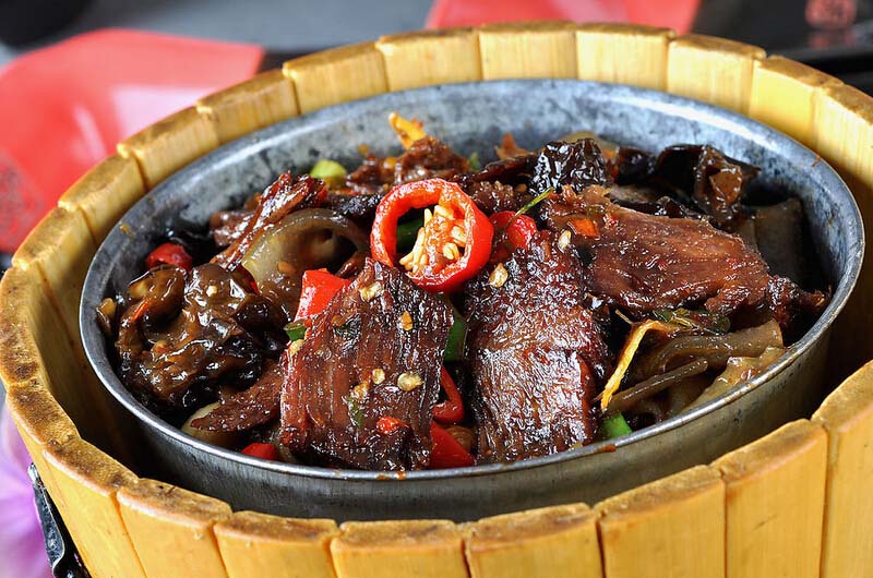 煮<a href=/shicai/rouqin/NiuRou/index.html target=_blank><u>牛肉</u></a>3