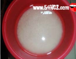 <a href=/shicai/mimian/HongDou/index.html target=_blank><u>红豆</u></a><a href=zt/zongzi target=_blank><u>粽子的做法</u></a>3