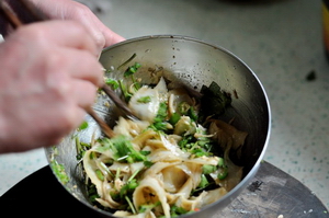 虎皮烧椒拌<a href=/shicai/rouqin/NiuDu/index.html target=_blank><u>牛肚</u></a>步骤9