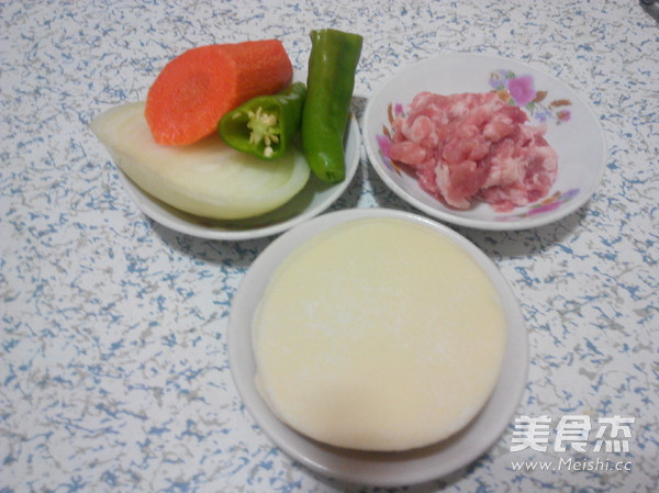 肉末炒<a href=/shicai/mimian/JiaoZiPi/index.html target=_blank><u>饺子皮</u></a>的做法