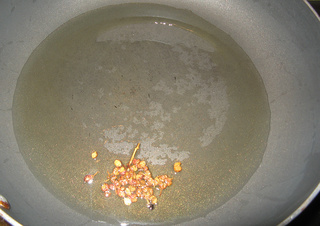 泡姜炒<a href=/shicai/rouqin/JiXin/index.html target=_blank><u>鸡心</u></a>