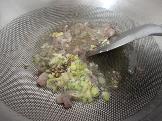 双椒<a href=/shicai/mimian/DouFu/index.html target=_blank><u>豆腐</u></a>泡