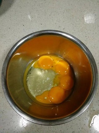 <a href=/shicai/guopin/ManYueMei/index.html target=_blank><u>蔓越莓</u></a>橙汁戚风