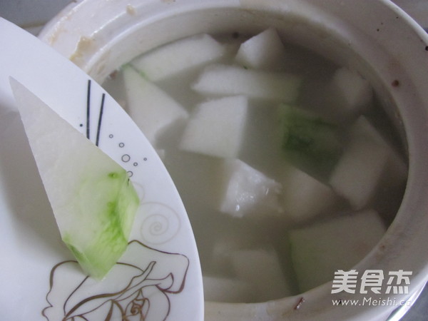 <a href=/shicai/shucai/DongGua/index.html target=_blank><u>冬瓜</u></a><a href=/shicai/rouqin/ShuiYa/index.html target=_blank><u>水鸭</u></a>煲的做法