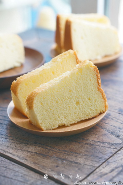 乳酪<a href=zt/qifengdg target=_blank><u>戚风蛋糕</u></a>的做法