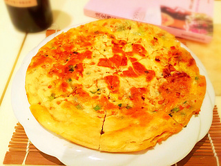 <a href=/shicai/mimian/ZhiShi/index.html target=_blank><u>芝士</u></a><a href=/shicai/rouqin/HuoTui/index.html target=_blank><u>火腿</u></a>葱香饼