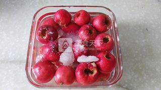 冰糖<a href=/shicai/guopin/ShanZha/index.html target=_blank><u>山楂</u></a>