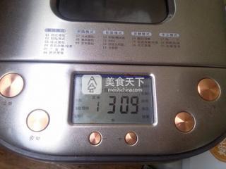 <a href=/shicai/guopin/HeiZhiMa/index.html target=_blank><u>黑<a href=/shicai/guopin/ZhiMa/index.html target=_blank><u>芝麻</u></a></u></a>麦片<a href=/shicai/mimian/TuSi/index.html target=_blank><u>吐司</u></a>