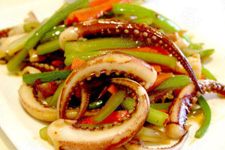 <a href=/shicai/shuichanpin/YouYu/index.html target=_blank><u>鱿鱼</u></a>怎么做好吃