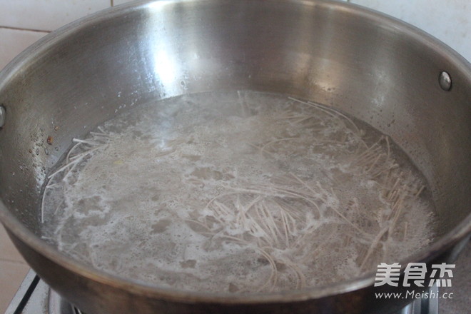 #香雪面粉#肉沫面的做法