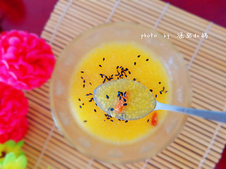 <a href=/shicai/mimian/YuMi/index.html target=_blank><u>玉米</u></a>渣<a href=/shicai/shucai/BaiHe/index.html target=_blank><u>百合</u></a>粥