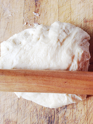 <a href=/shicai/mimian/YuMi/index.html target=_blank><u>玉米</u></a><a href=/shicai/rouqin/HuoTui/index.html target=_blank><u>火腿</u></a>小批萨