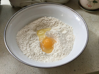 <a href=/shicai/shucai/BoCai/index.html target=_blank><u>菠菜</u></a><a href=/shicai/rouqin/NiuRou/index.html target=_blank><u>牛肉</u></a>块面