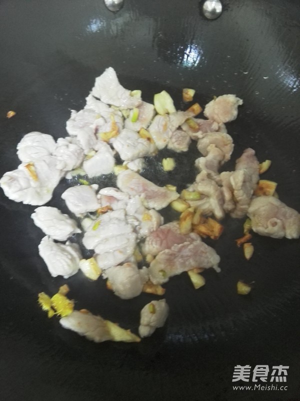 <a href=/shicai/shucai/CaiXin/index.html target=_blank><u>菜心</u></a>炒瘦肉的做法