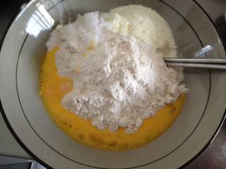 <a href=/shicai/mimian/QiaoKeLi/index.html target=_blank><u>巧克力</u></a>馅<a href=/shicai/guopin/BoLuo/index.html target=_blank><u>菠萝</u></a><a href=/shicai/mimian/MianBao/index.html target=_blank><u>面包</u></a>