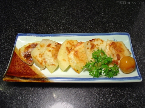 新奥尔良风琴烤<a href=/shicai/shucai/TuDou/index.html target=_blank><u>土豆</u></a>的做法