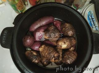 <a href=/shicai/shucai/XiangYu/index.html target=_blank><u>香芋</u></a>酥