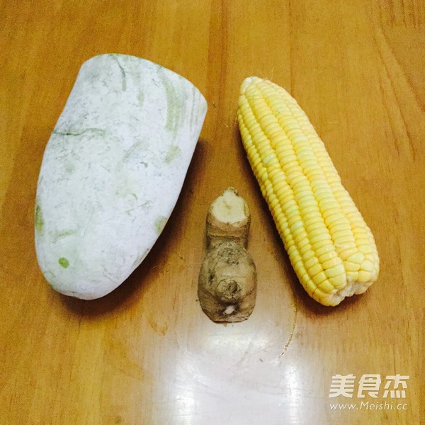 <a href=/shicai/shucai/DongGua/index.html target=_blank><u>冬瓜</u></a><a href=/shicai/mimian/YuMi/index.html target=_blank><u>玉米</u></a>汤的做法