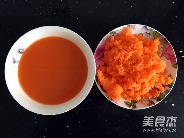 圆<a href=/shicai/shucai/BaiCai/index.html target=_blank><u>白菜</u></a><a href=/shicai/rouqin/ZhuRou/index.html target=_blank><u>猪肉</u></a>水饺的做法