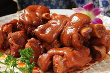 红烧<a href=/shicai/rouqin/ZhuTi/index.html target=_blank><u>猪蹄</u></a>的做法大全